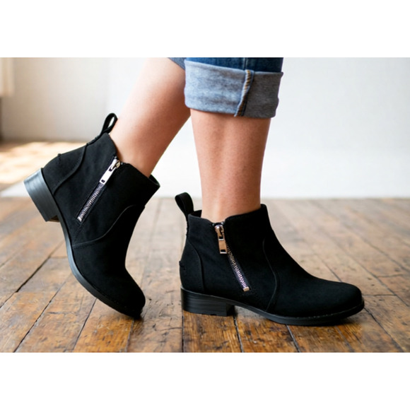 UGG Shoes - UGG Aureo II Waterproof Suede Side Zip Ankle Boot Black Size 8